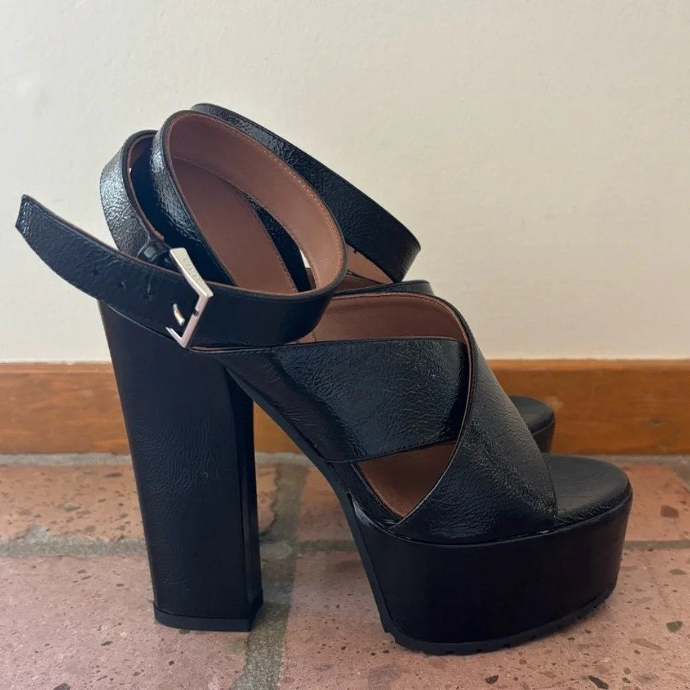 Alaia Paris Black Leather Platform Sandals